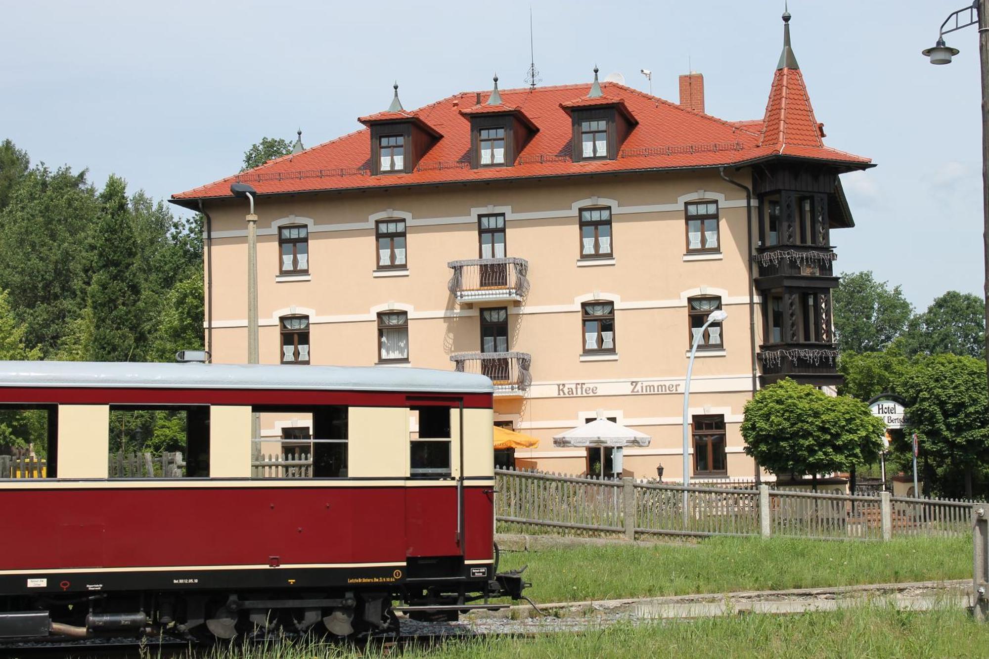 Hotel Bb Bahnhof Bertsdorf Olbersdorf Eksteriør bilde
